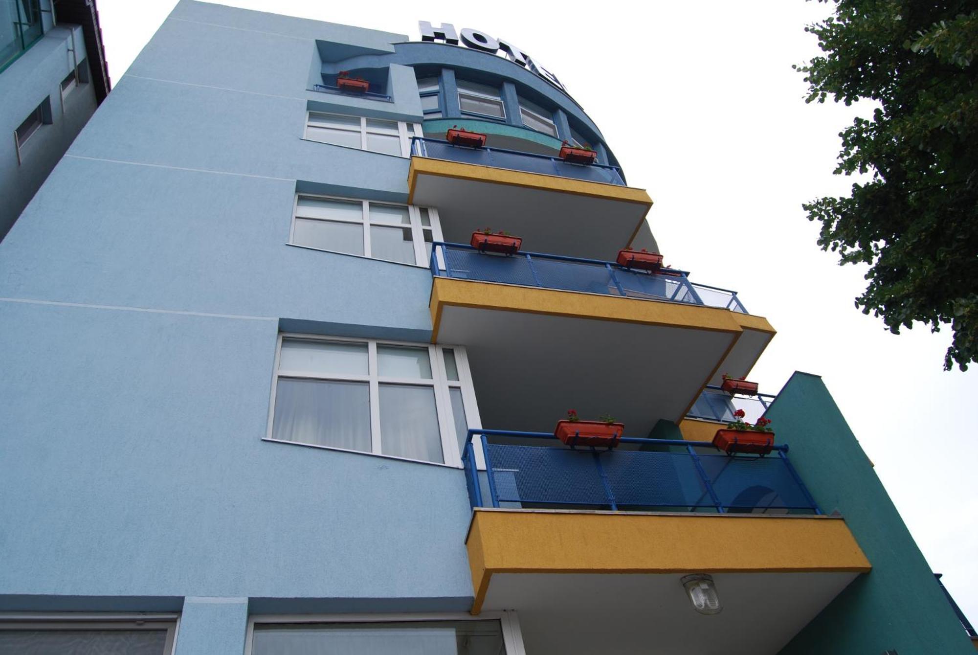 Dali Hotel Neptun Exterior photo